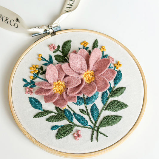 Makebox Embroidery Kit ANEMONE JAPONICA - Default (EMBKITMAKANE)