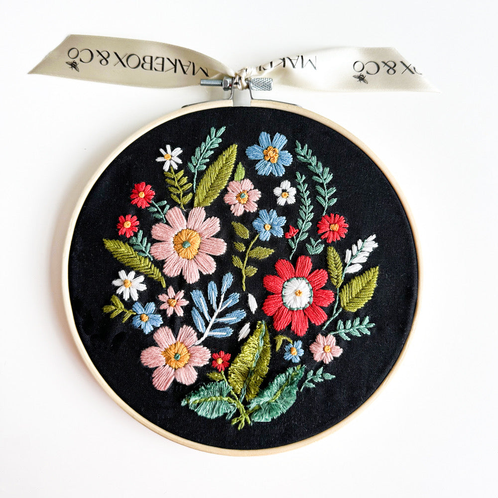 Makebox Embroidery Kit WILDFLOWER BLACK - Default (EMBKITMAKWILDBLA)