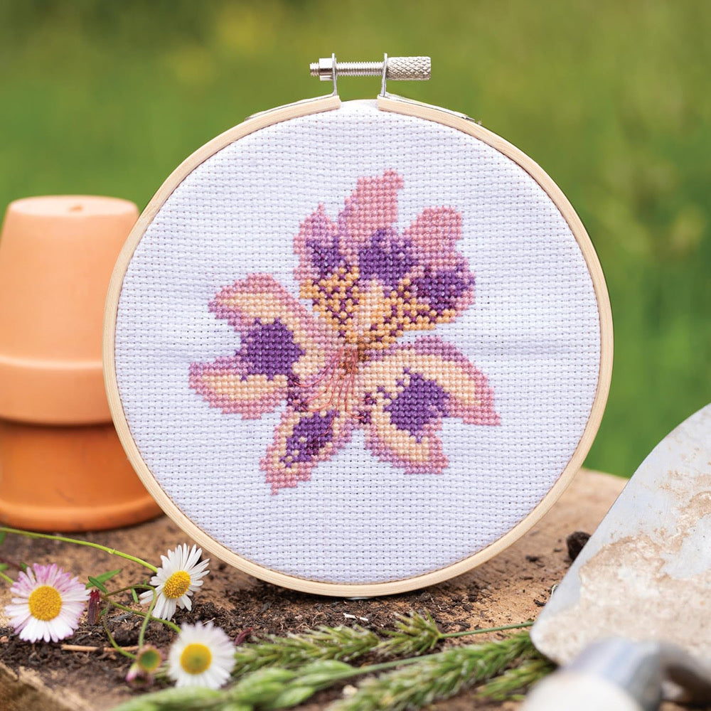 RHS Cross Stitch Kit PERUVIAN LILY - Default (EMBKITXPER)