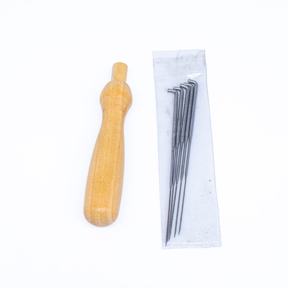 Felting Needle Holder with 5 Medium Needles - Default (NEEFELTHOLD)